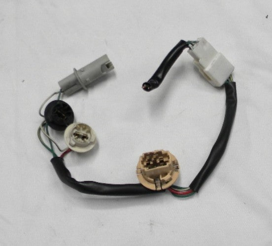 02 - 06 Toyota Camry Socket Rear L or R Taillight Brake Plug 81555-AA050 A11