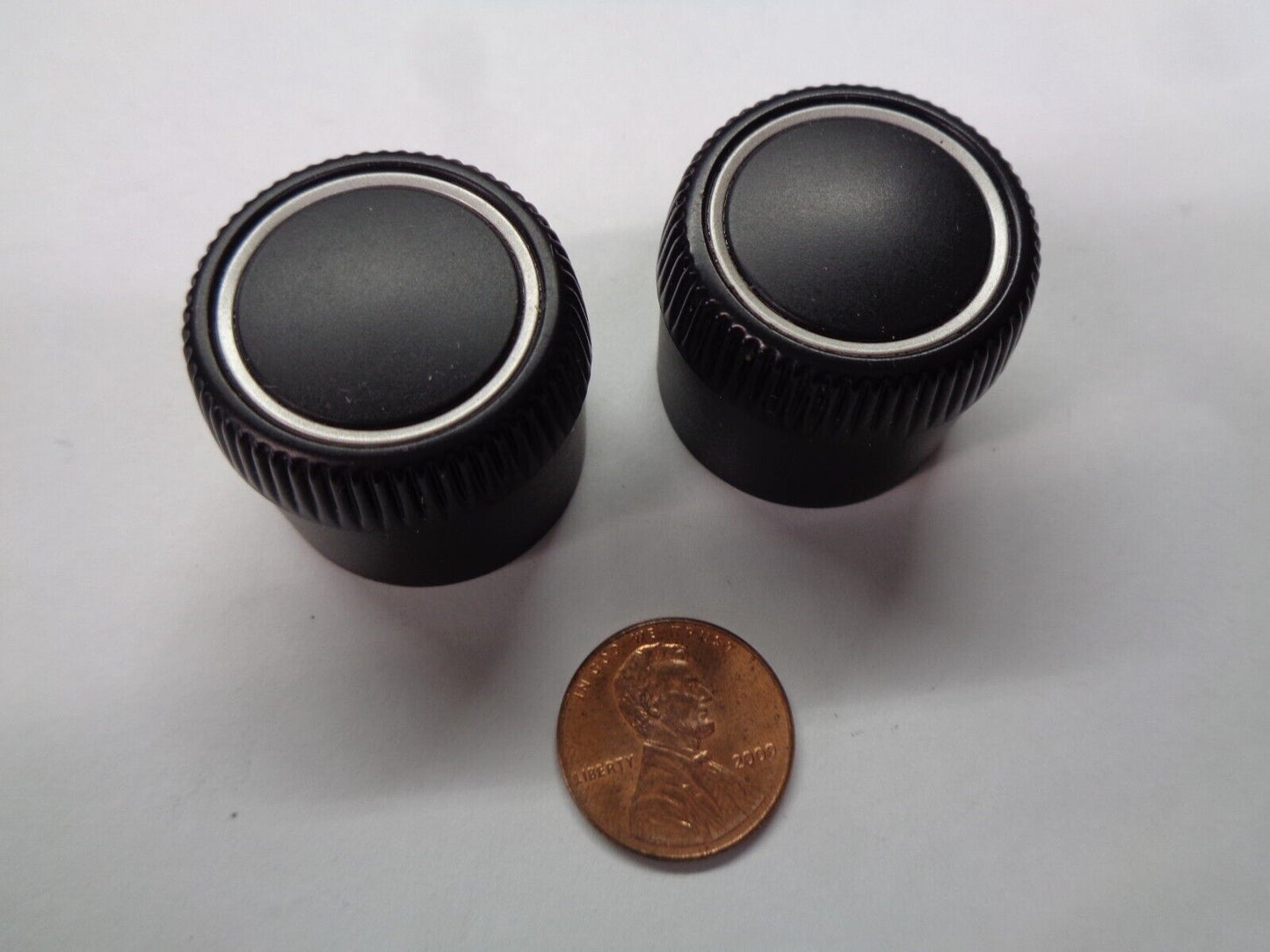 2009 KIA SORENTO RADIO STEREO TUNER CONTROL KNOB SET OEM FREE SHIPPING!