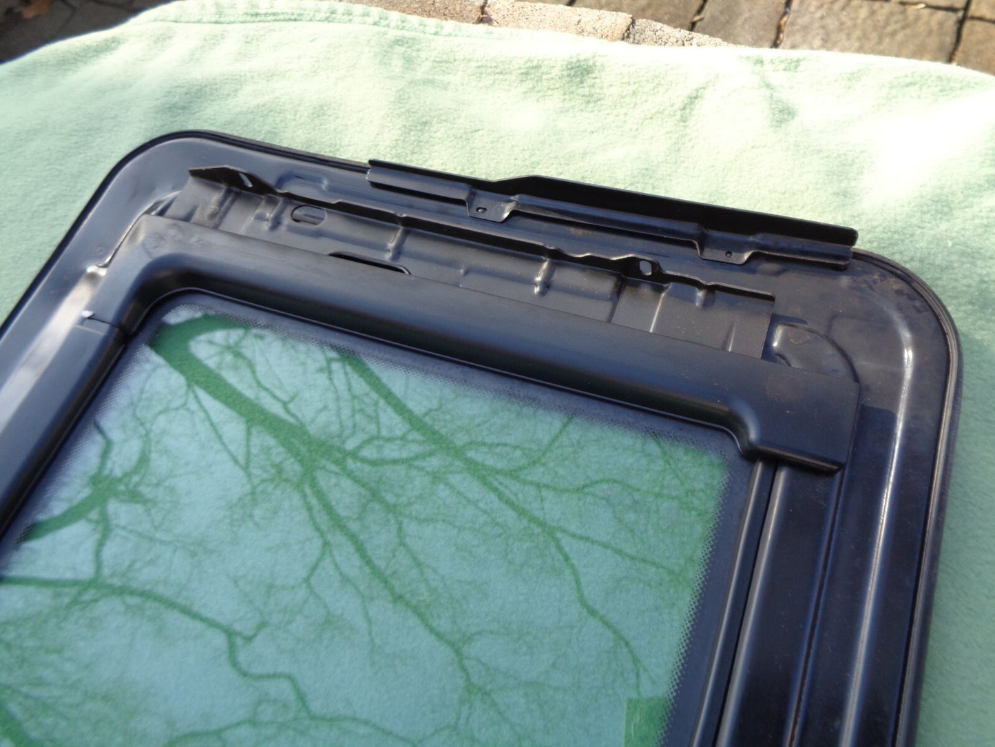 1997 - 2004 MITSUBISHI DIAMANTE OEM FACTORY SUNROOF GLASS FREE SHIPPING!
