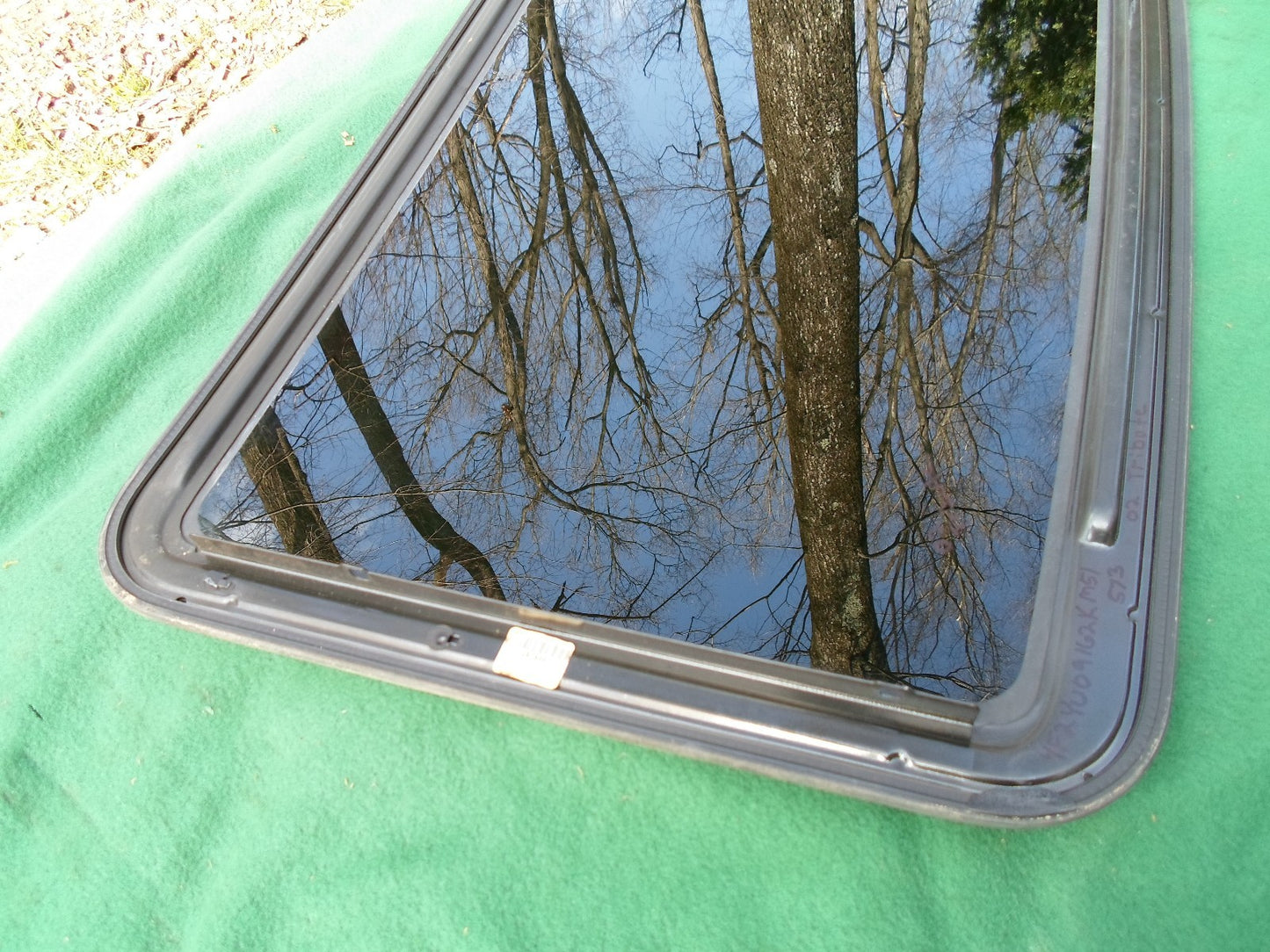 2005 MERCURY MARINER  YEAR SPECIFIC SUNROOF GLASS PANEL OEM FREE SHIPPING!