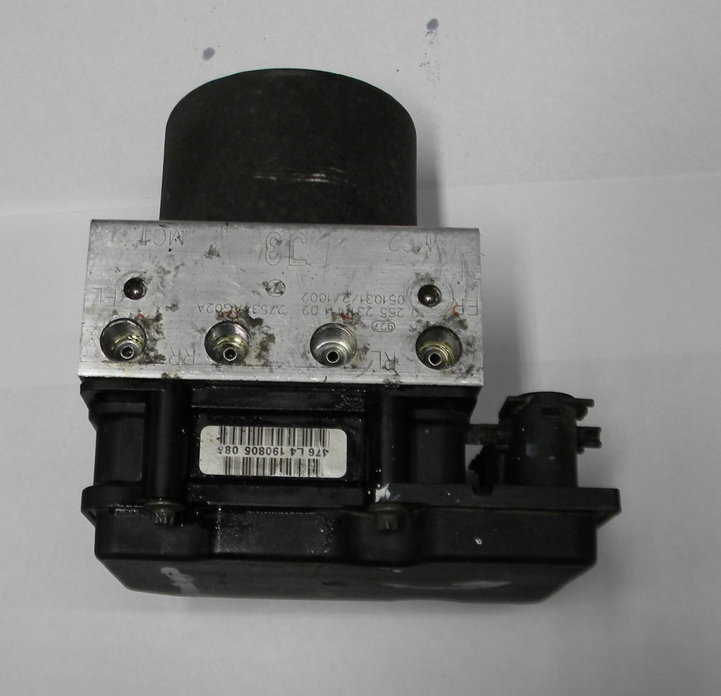 2005 - 2006 Subaru Legacy ABS Anti-Lock Brake Pump Control  27534-AG02A  M13