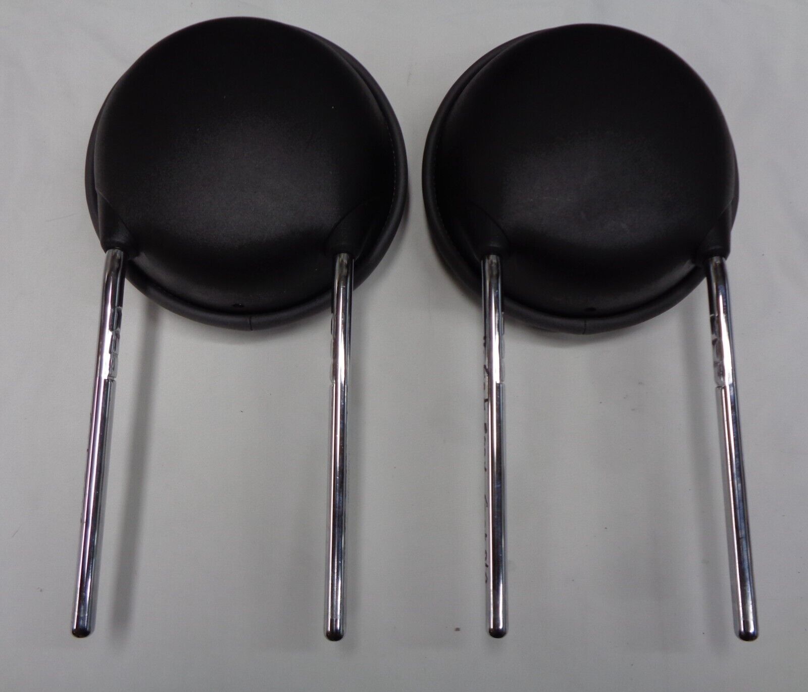 12 - 19 FIAT 500 FRONT SEAT HEADREST HEAD REST SET GRAY OEM FREE SHIPPING! - RarePartsFinder.Com