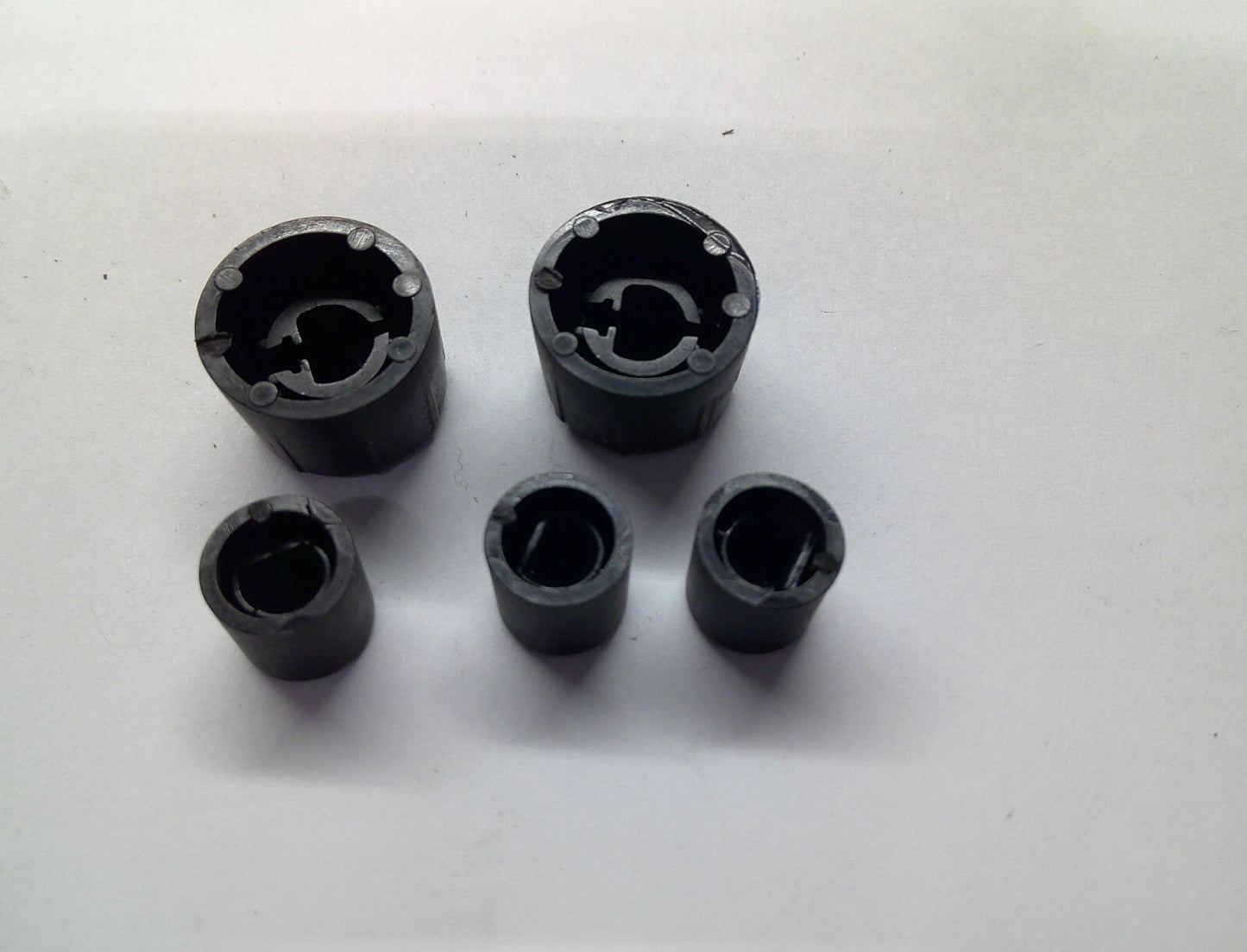 2002 VOLKSWAGON PASSAT RADIO STEREO TUNER KNOB SET OEM FREE SHIPPING