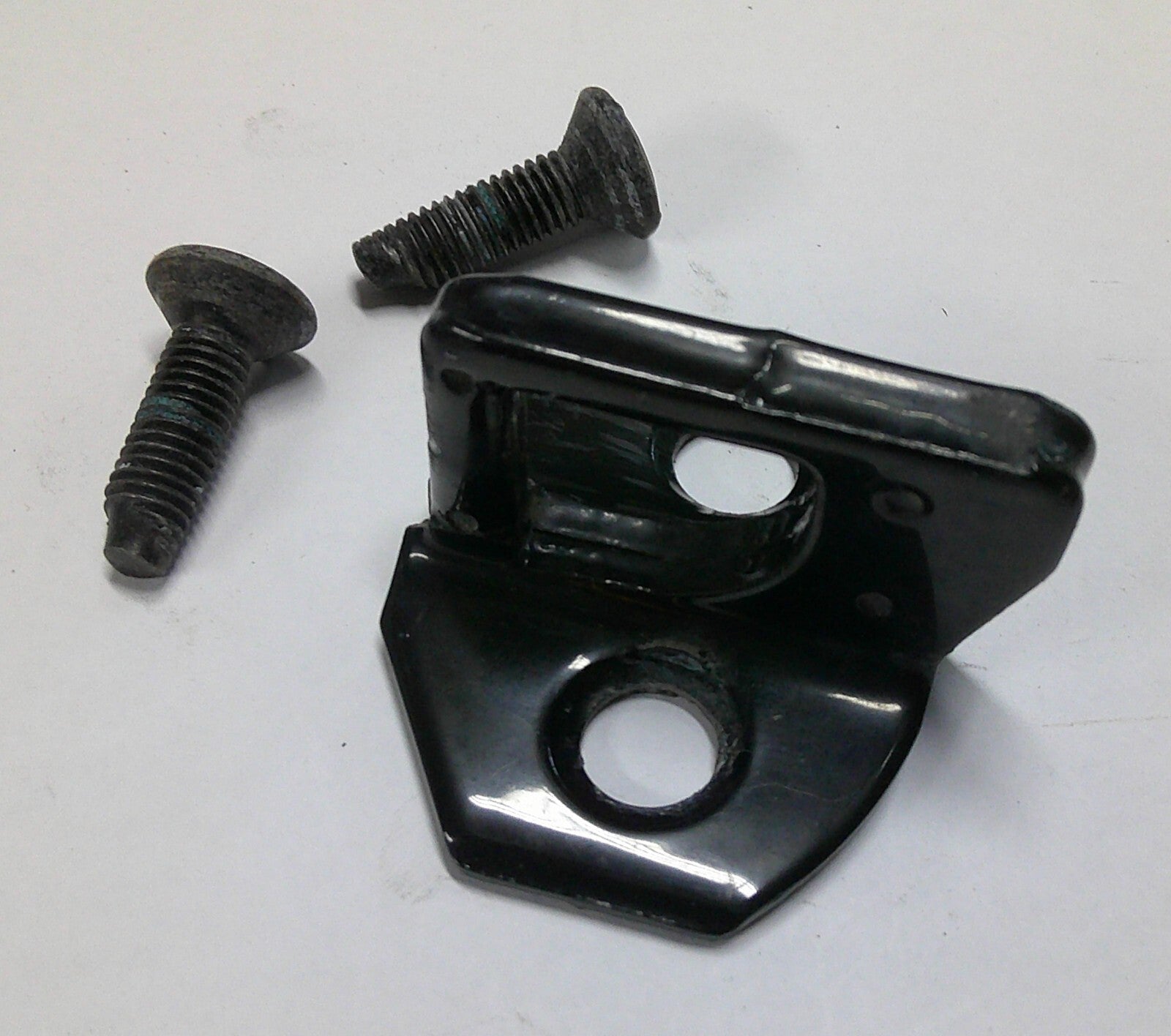 FORD EDGE MKX DOOR STRIKER w/ BOLTS 7T4Z-7822008-B OEM  A17