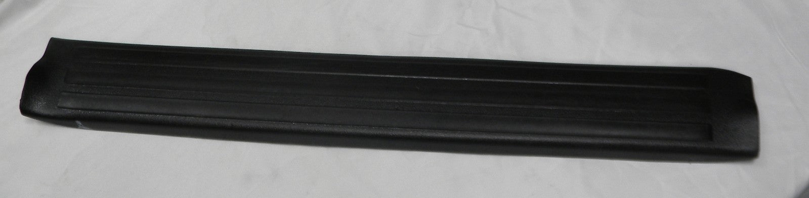 07 - 21 Toyota Tundra Crew Cab Left Rear Door Sill Plate 67918-0C030-C0 R3