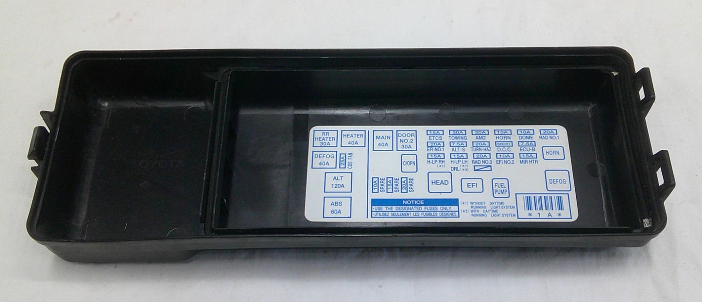 2001 - 2003 Toyota Sequoia Fuse Junction Cover Block 82672-0C020 B1