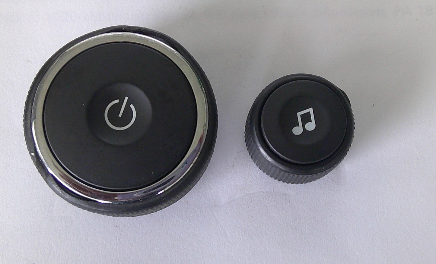 2006 - 2010 CHEVROLET HHR RADIO STEREO TUNER CONTROL KNOB SET OEM