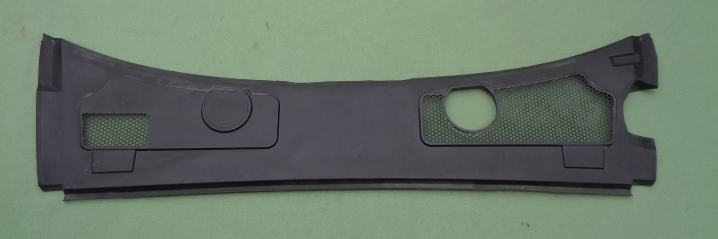 2005 - 2011 AUDI A6 S6 ENGINE BAY COWL FIREWALL PLASTIC COVER 4F1819447A 01C