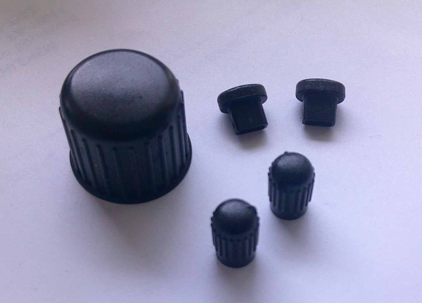 2003 2004 JEEP CHEROKEE RADIO STEREO TUNER KNOB SET OEM