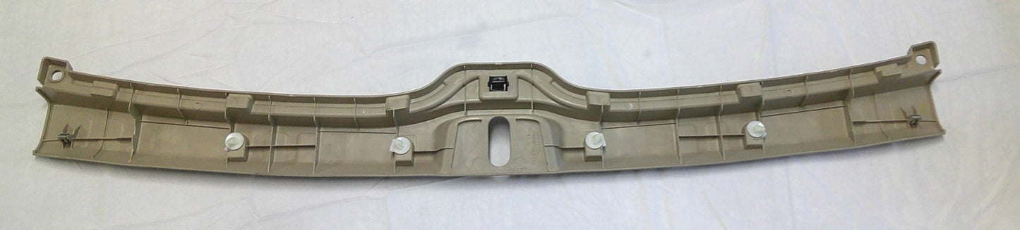 04 - 07 Toyota Highlander Beige OEM Trunk Sill Cover Trim 58387-48040  M3