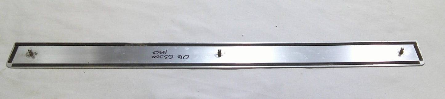 06 - 11 LEXUS GS300 OEM PASSENGER FRONT DOOR SILL COVER TRIM FREE SHIPPING B2