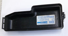 2001 - 2003 TOYOTA SEQUOIA ENGINE FUSE BOX RELAY LID COVER 82661-0C060 B6