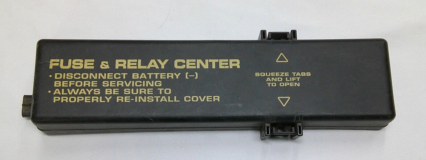 1999 CHRYSLER LHS FUSE RELAY COVER LID 04760134AB  B2 - RarePartsFinder.Com
