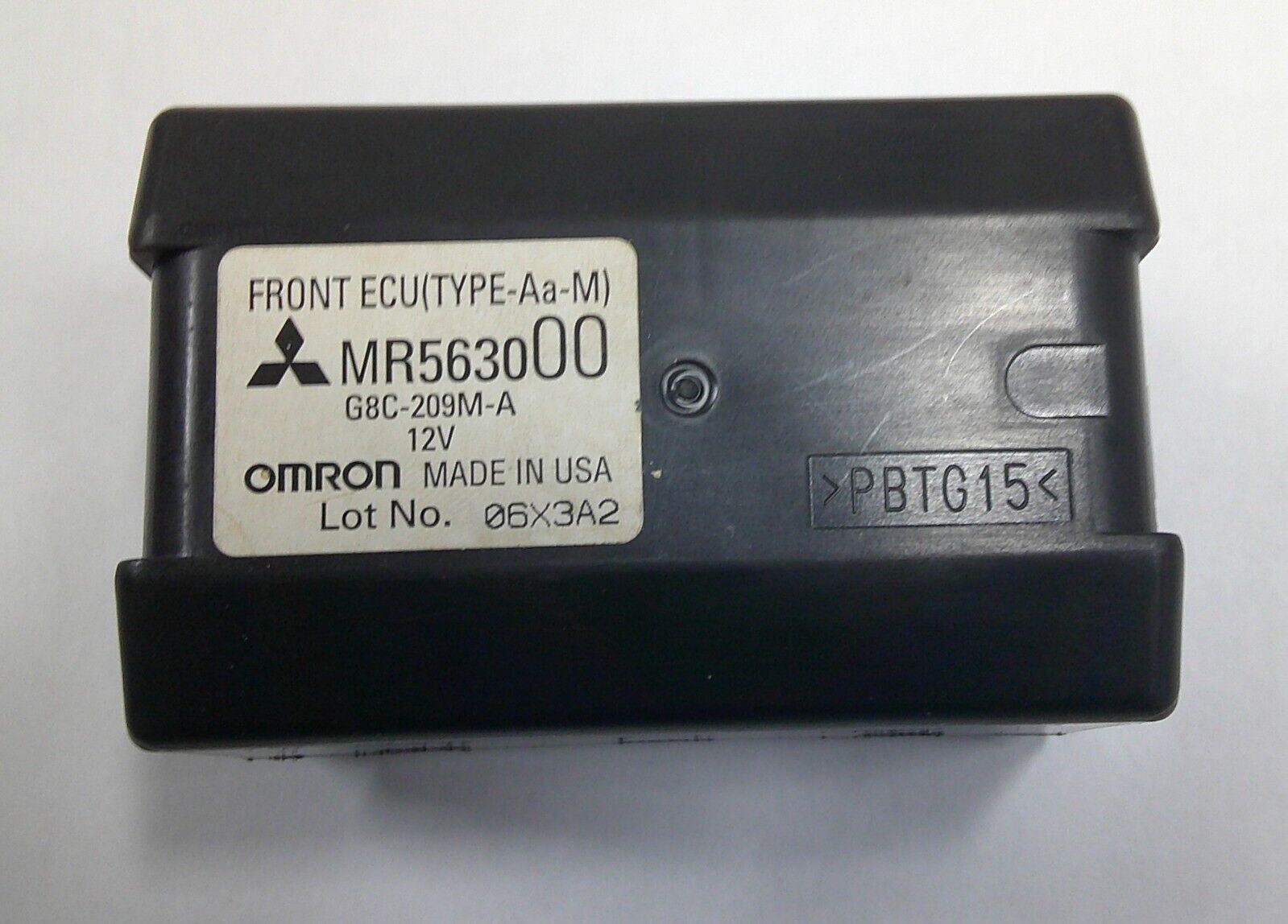 MITSUBISHI FRONT ECU RELAY UNIT MR563000 OEM TESTED - RarePartsFinder.Com