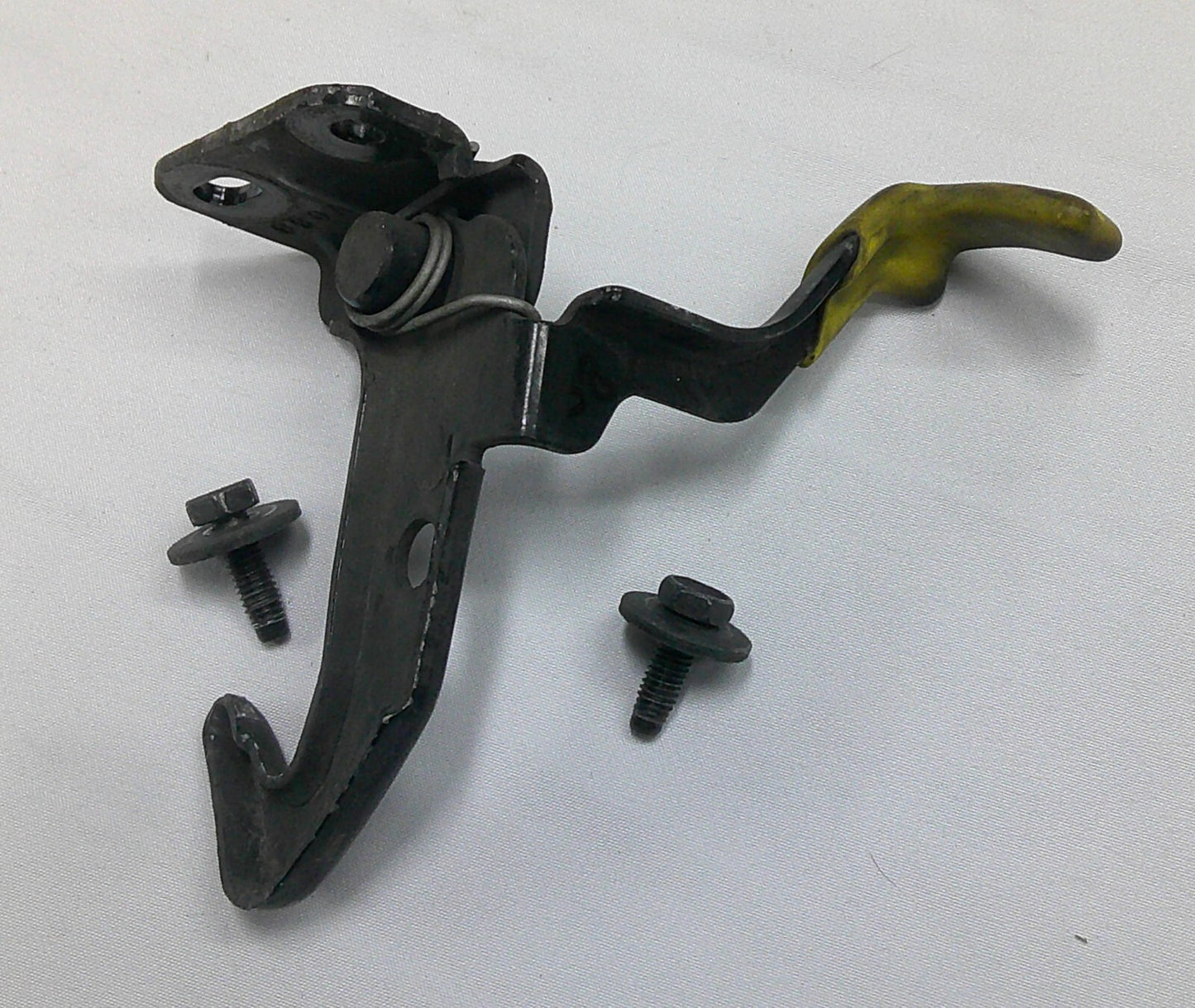 2005 - 2009 CHEVY EQUINOX HOOD LATCH ASSEMBLY W/ BOLTS OEM 15799991 B8