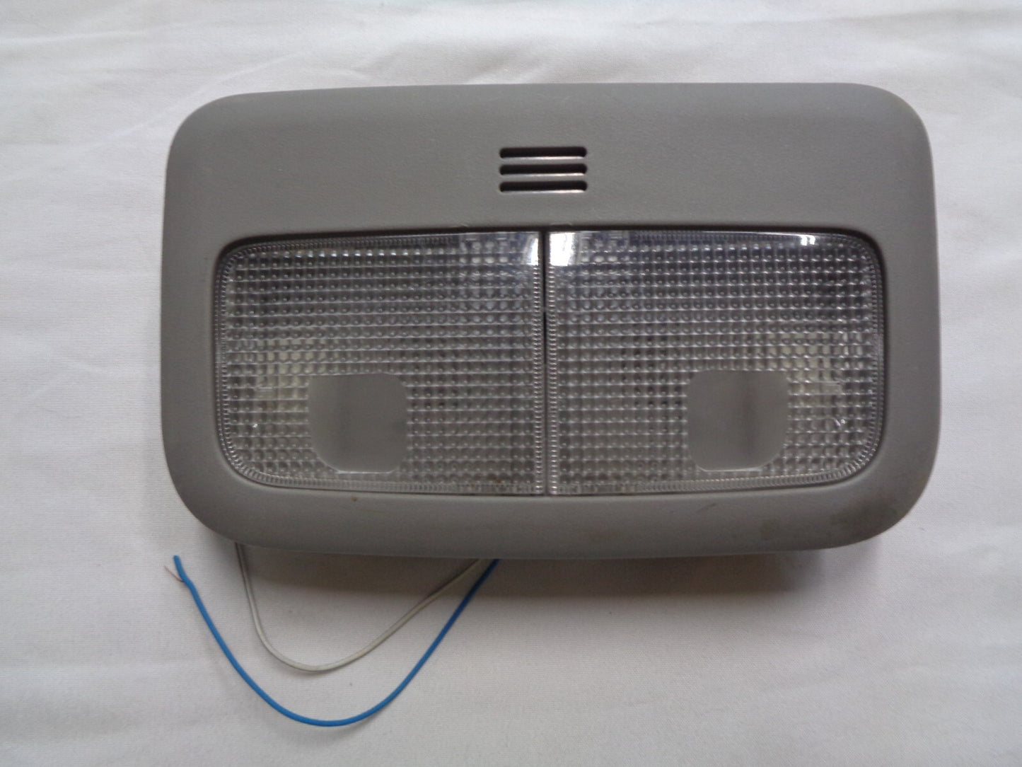 2006 - 2010 TOYOTA YARIS OEM OVERHEAD DOME LIGHT  FREE SHIPPING! R1