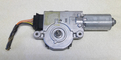 2003 - 2007 DODGE CARAVAN OEM SUNROOF MOTOR 5093946AB  SM4