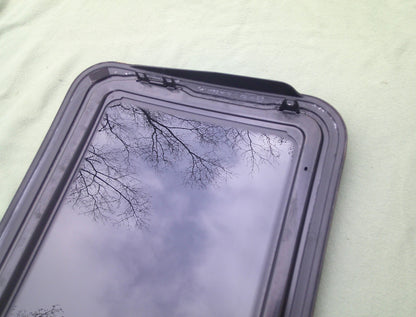 2008 - 2016 HYUNDAI GENESIS OEM FACTORY SUNROOF GLASS 81610-2M001; 816102M001