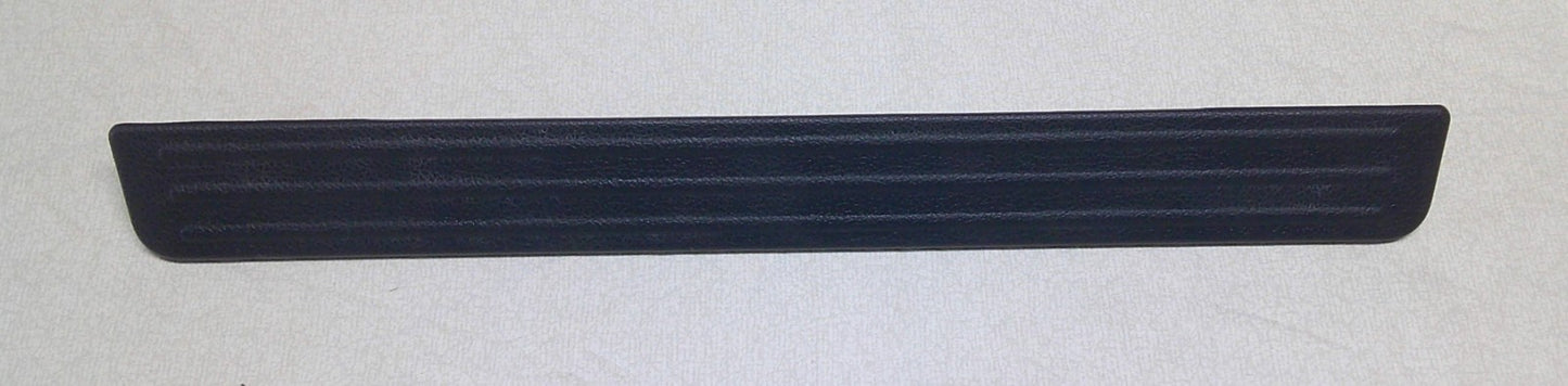 06-014 Honda Ridgeline Right Rear Sill Step Molding Black 84202-SJC-A010-M1 B6