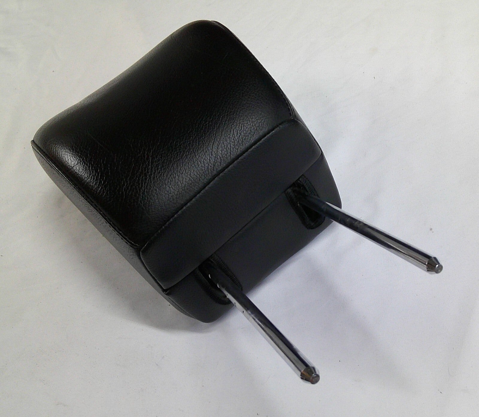 10 -12 HYUNDAI GENESIS FRONT HEADREST HEAD REST BLACK LEATHER OEM FREE SHIP R3