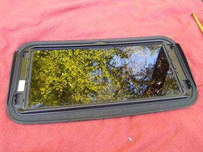2011 - 2019 FORD FIESTA OEM SUNROOF GLASS CE8Z-54500A18-A - RarePartsFinder.Com