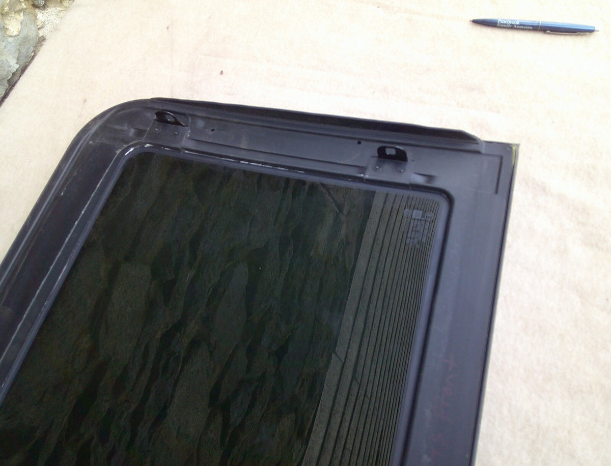 08 09 10 11 12 13 14 CADILLAC CTS OEM FRONT SUNROOF GLASS 23142060; 22792089; 22924513; 23149270; 25895104