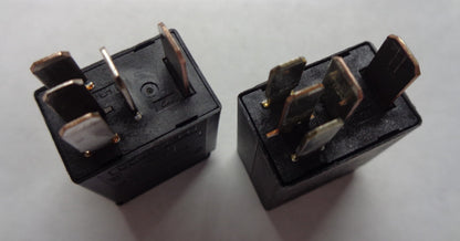 SET OF 2 FORD RELAYS F57B-14B192-AA TESTED OEM  1 YEAR WARRANTY! F2 - RarePartsFinder.Com