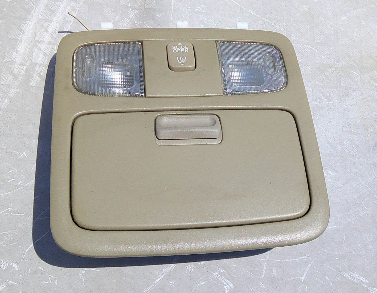 02 - 06 TOYOTA CAMRY BEIGE OEM OVERHEAD DOME LIGHT SUNROOF SWITCH FREE SHIP B3