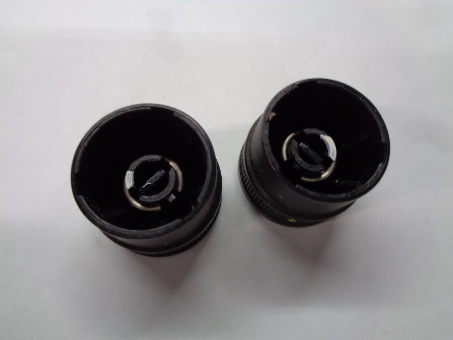 2009 - 2011 KIA RIO RADIO STEREO TUNER CONTROL KNOB SET OEM FREE SHIPPING! - RarePartsFinder.Com