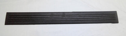 07 - 13 SILVERADO SIERRA OEM FRONT DRIVER DOOR SILL COVER TRIM 15298232 B3 - RarePartsFinder.Com