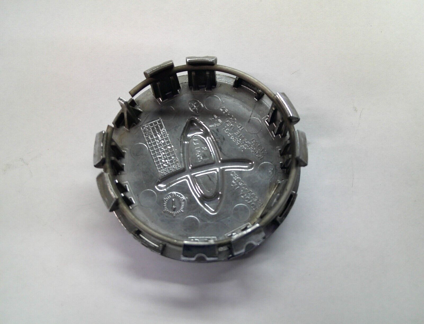 Toyota Avalon Camry Highlander Matrix Sienna Wheel Center Cap Free Shipping! A17 - RarePartsFinder.Com