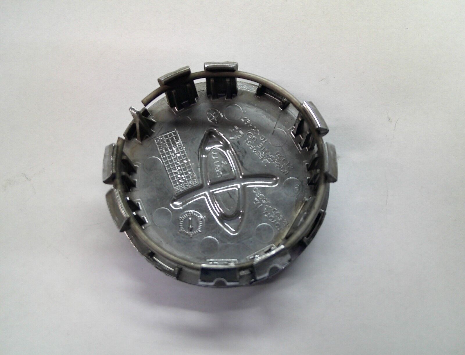 Toyota Avalon Camry Highlander Matrix Sienna Wheel Center Cap Free Shipping! A17 - RarePartsFinder.Com