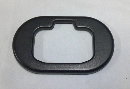06 - 10  Solstice Saturn Sky Door Striker Bezel Cover 15292983 10350976  A17