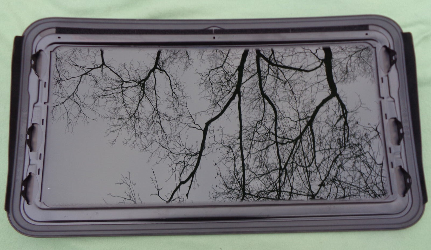 2018 BMW 320i YEAR SPECIFIC OEM FACTORY SUNROOF GLASS NO ACCIDENFREE SHIPPING!