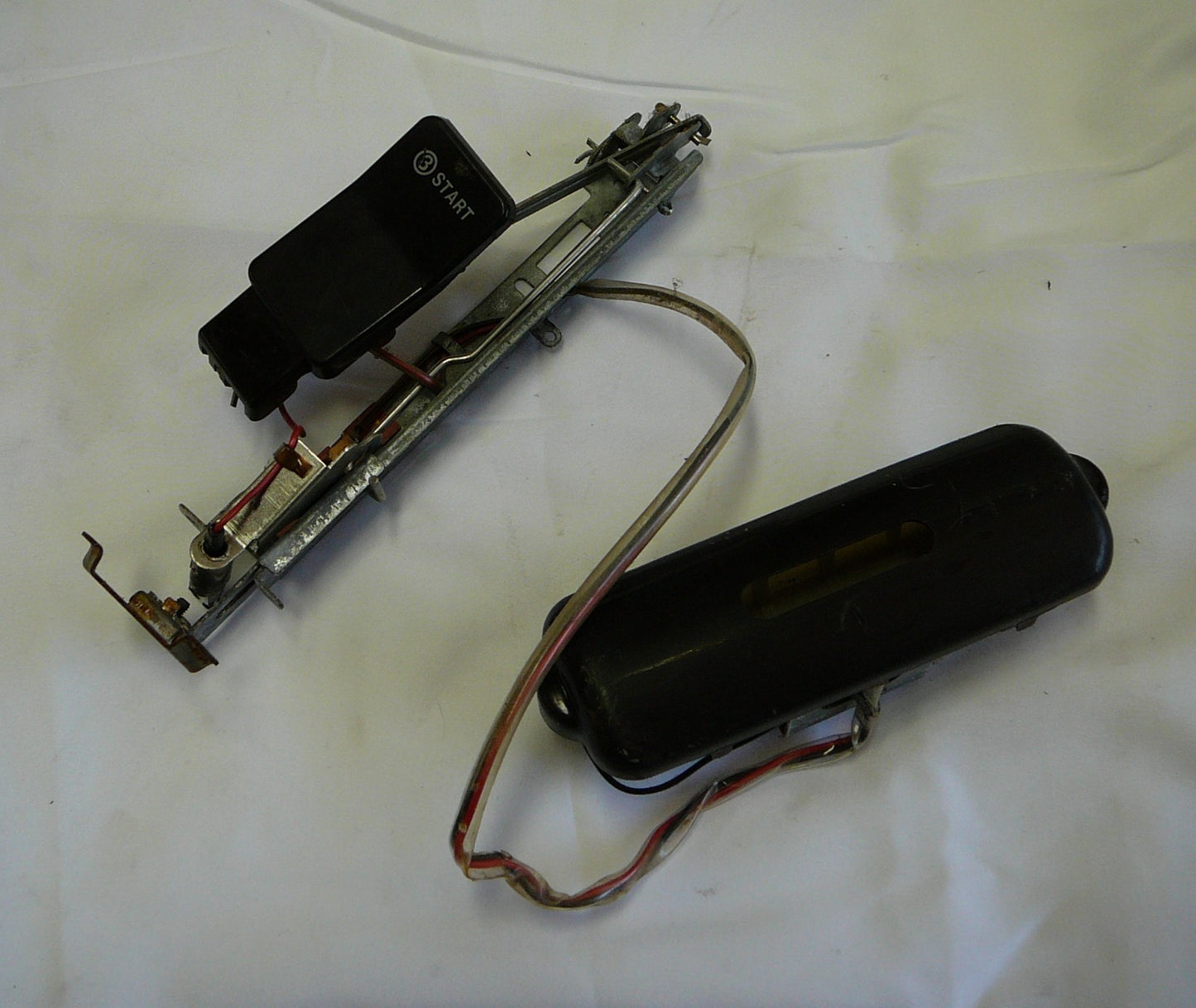 ComfortGlow GC11B Battery Holder Igniter Mechanism  K1