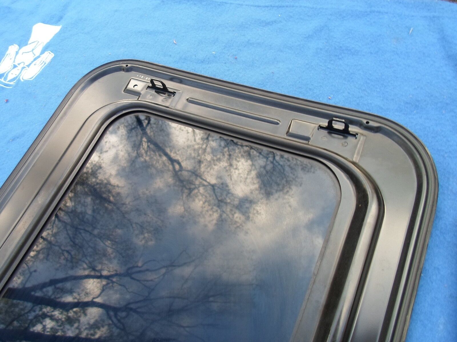 2005 MAZDA 6  OEM FACTORY YEAR SPECIFIC SUNROOF GLASS  FREE SHIPPING! - RarePartsFinder.Com