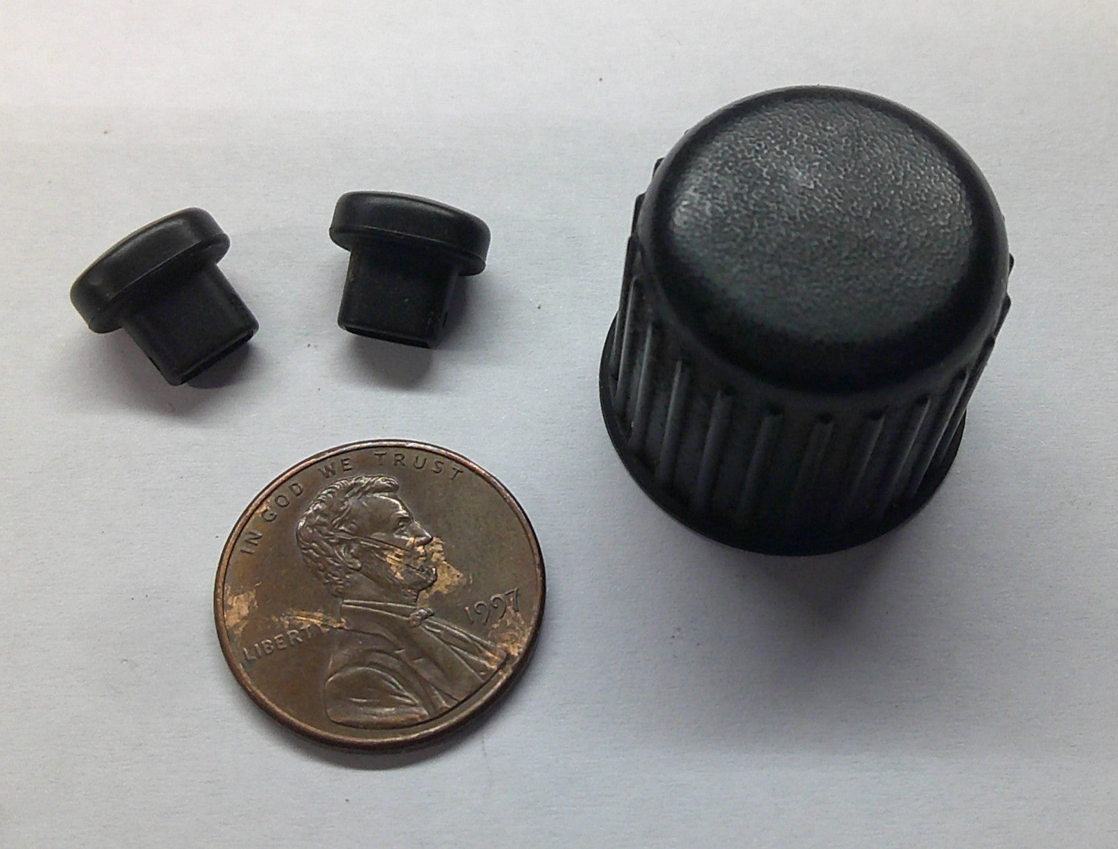 2001 CHRYSLER SEBRING RADIO STEREO TUNER KNOB SET OEM - RarePartsFinder.Com