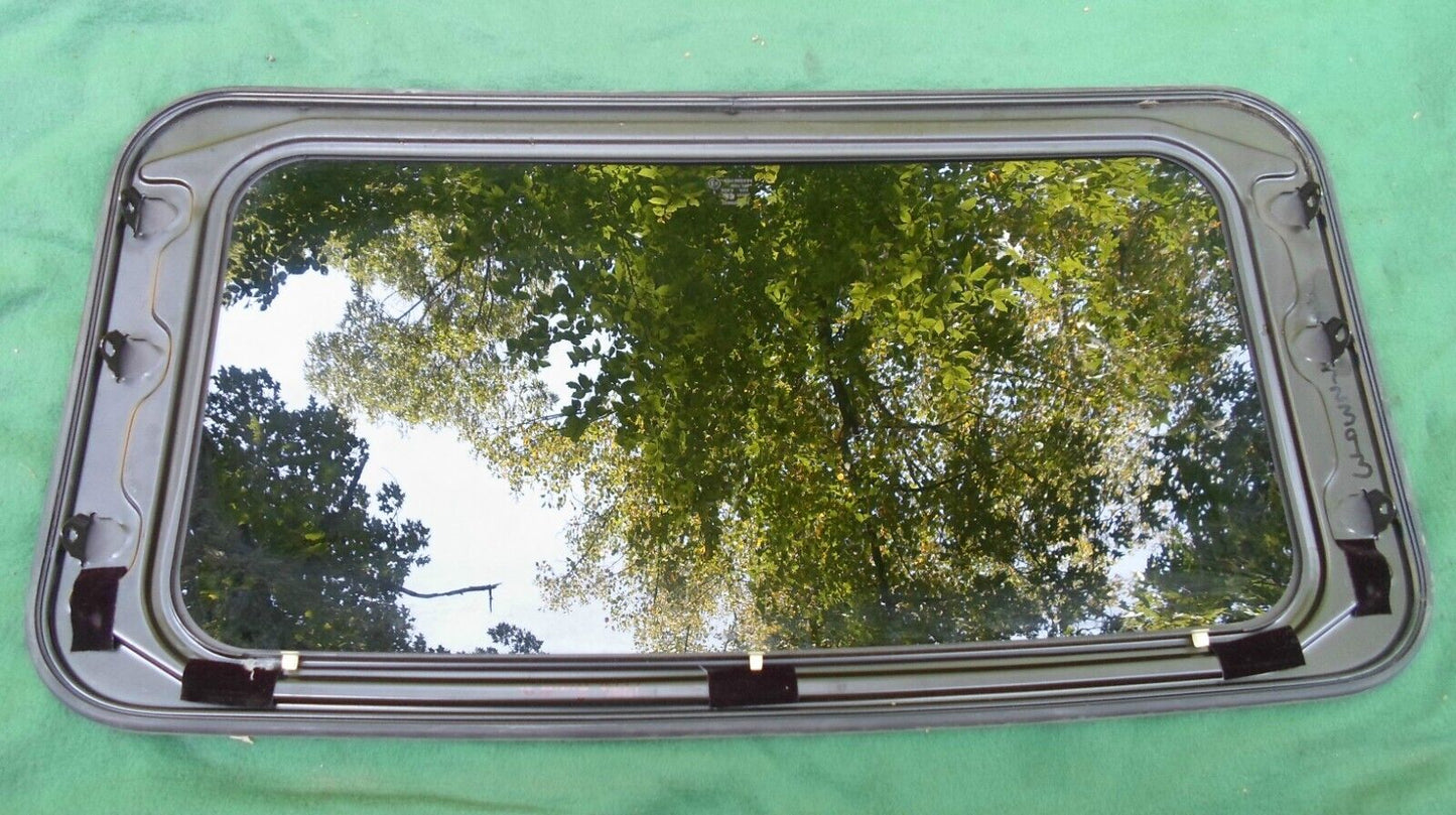 97 - 05 BUICK PARK AVENUE OEM SUNROOF GLASS SCRATCH SPECIAL FREE SHIPPING! - RarePartsFinder.Com