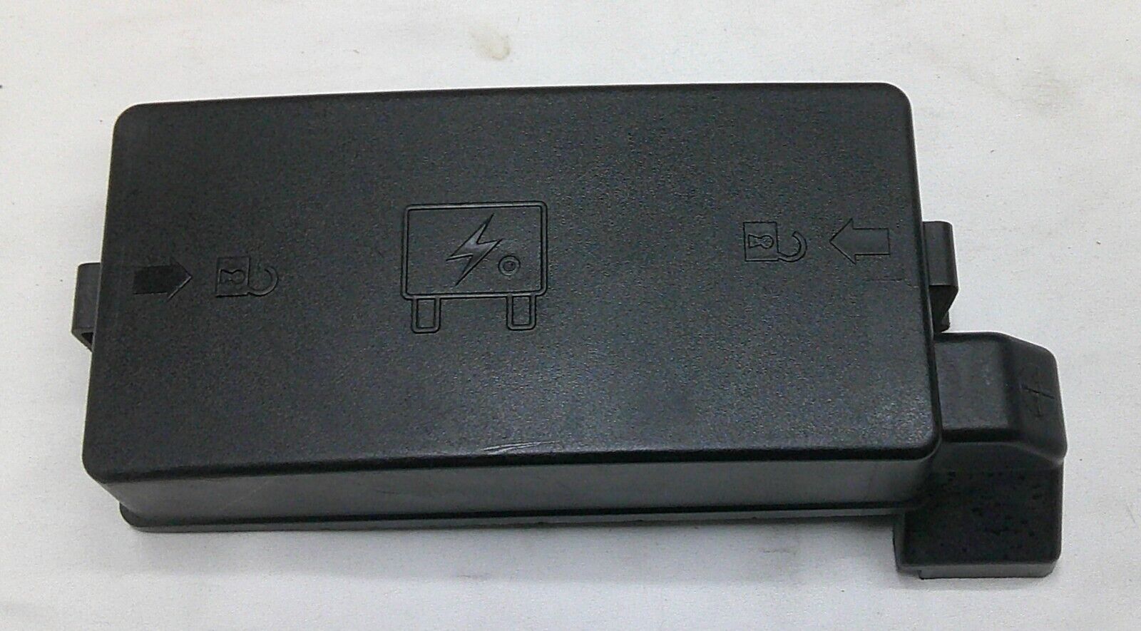 2005 Chevy Equinox Engine Fuse Relay Box Cover Lid Cap Only OEM R2 - RarePartsFinder.Com