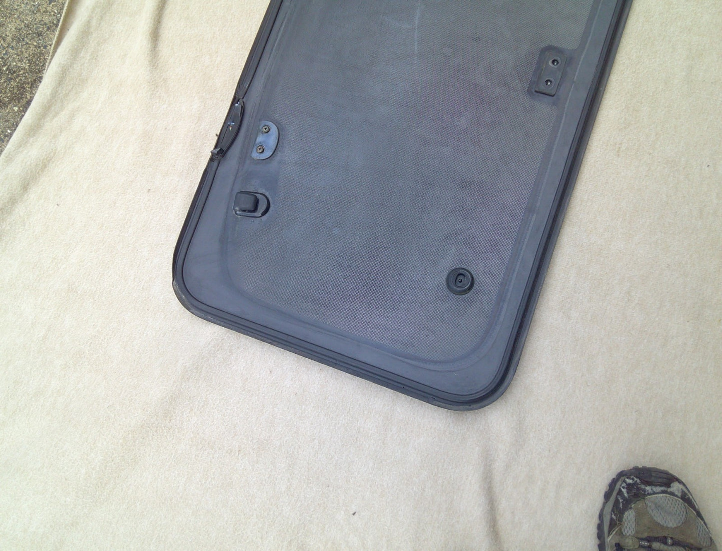 1998 - 2002 NISSAN FRONTIER OEM SUNROOF GLASS PANEL 73610-VK600 73610-0S100