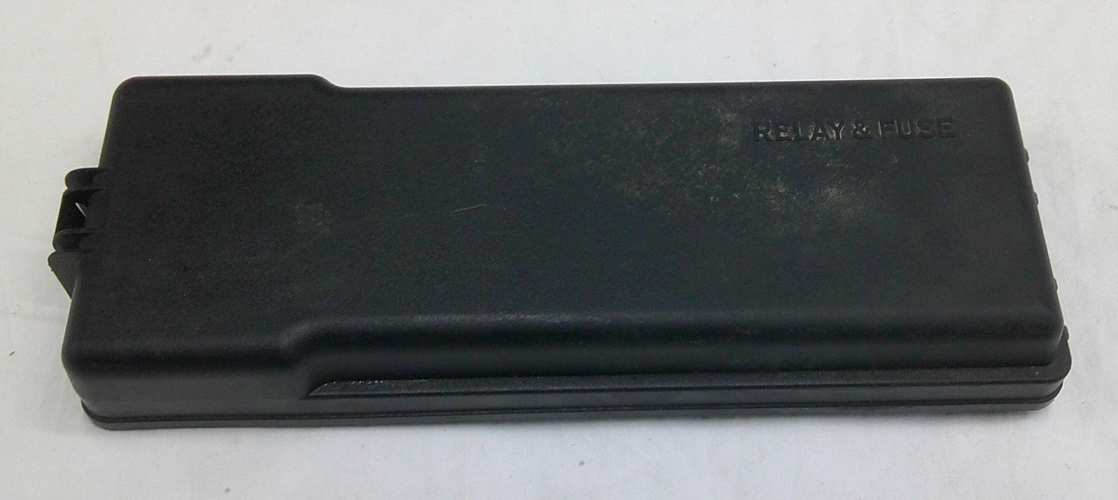 2001 - 2003 Toyota Sequoia Fuse Junction Cover Block 82672-0C020 B1