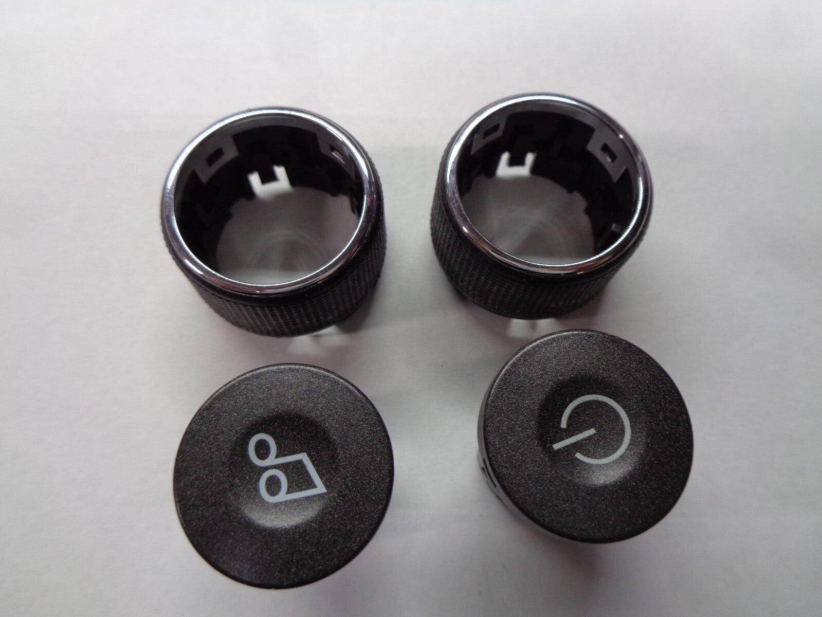 06 - 11 CADILLAC DTS  RADIO STEREO TUNER SELECTOR KNOB SET OEM - RarePartsFinder.Com