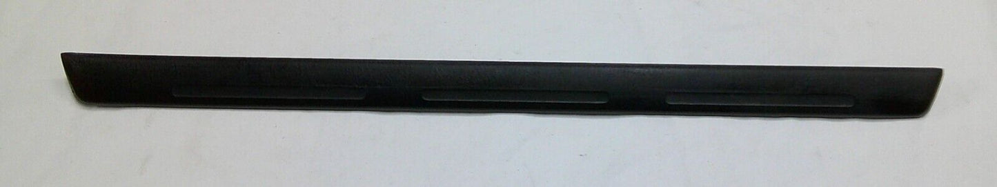 01 - 07 TOYOTA HIGHLANDER PASS DOOR FRONT SILL 67911-48010 OEM FREE SHIP B6 - RarePartsFinder.Com