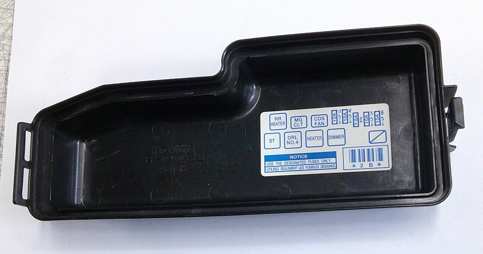 2001 - 2003 TOYOTA SEQUOIA ENGINE FUSE BOX RELAY LID COVER 82661-0C060 B6 - RarePartsFinder.Com