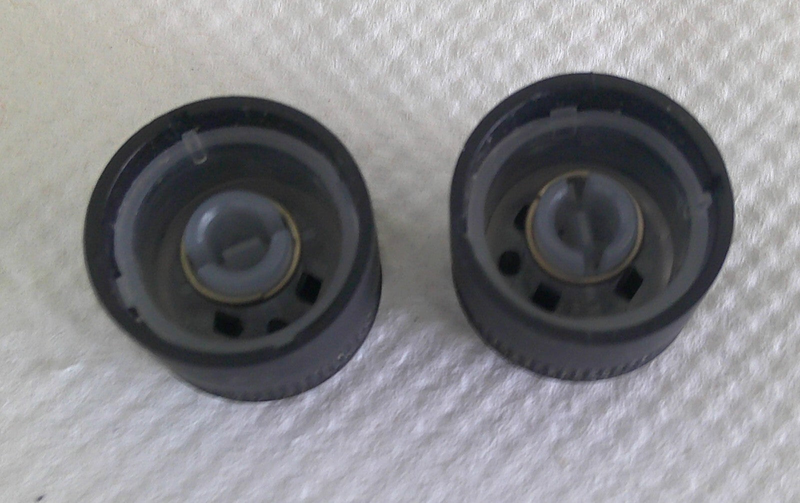 2013 HYUNDAI ACCENT RADIO STEREO CONTROL KNOB SET OEM FREE SHIPPING! - RarePartsFinder.Com