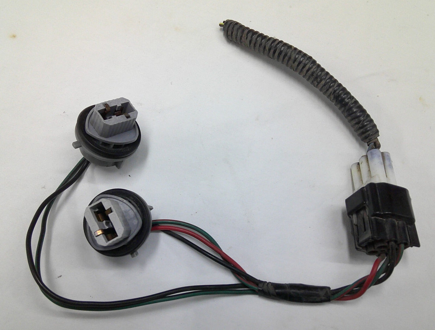 Baja Legacy Outback  Socket Wire Rear Taillight Brake Plug 84931-AE260 A10