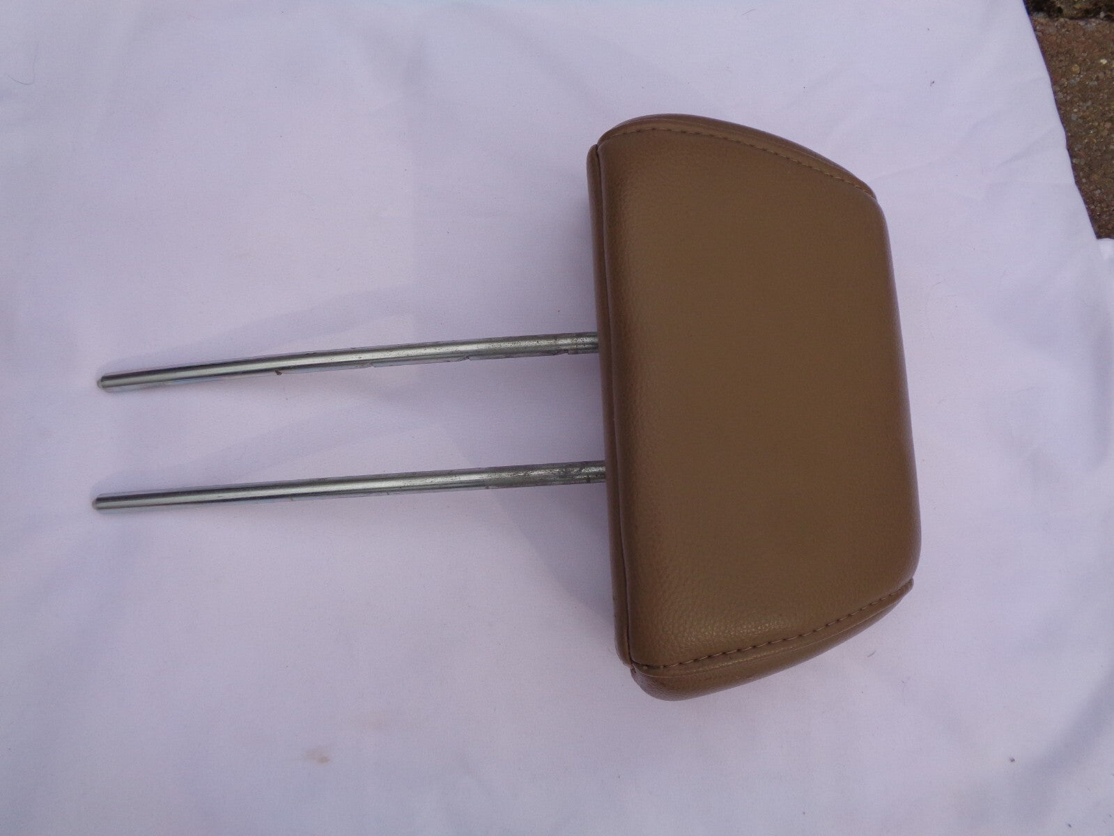 03 - 08 HONDA PILOT 2ND 3RD SEAT HEADREST HEAD REST BEIGE OEM FREE SHIPPING R1