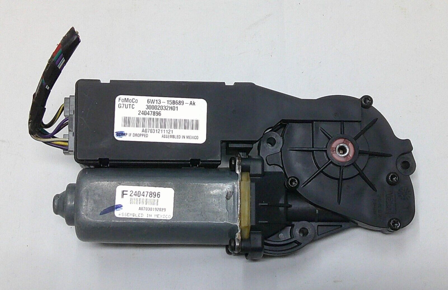 2010 - 2012 FORD FUSION OEM SUNROOF MOTOR AE5Z-15790-B TESTED SM2 - RarePartsFinder.Com