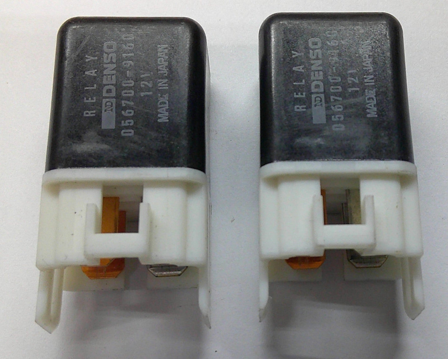 SET OF 2 SUBARU RELAYS DENSO 056700-9160 1 YEAR WARRANTY OEM SB1