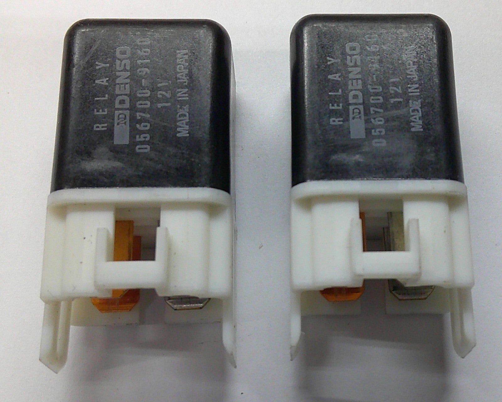 SET OF 2 SUBARU RELAYS DENSO 056700-9160 1 YEAR WARRANTY OEM SB1